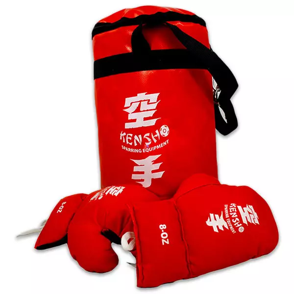 Piros boxzsák 8-as méretű kesztyűvel
