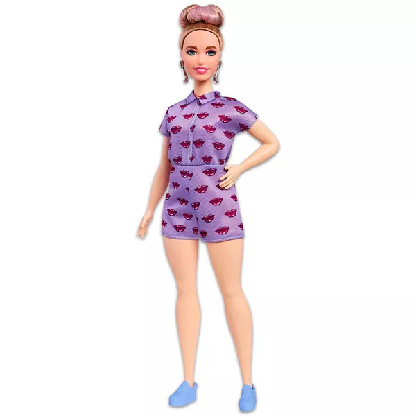Barbie Fashionistas: păpuşă molet în salopetă cu pantaloni scurţi şi mânecă scurtă