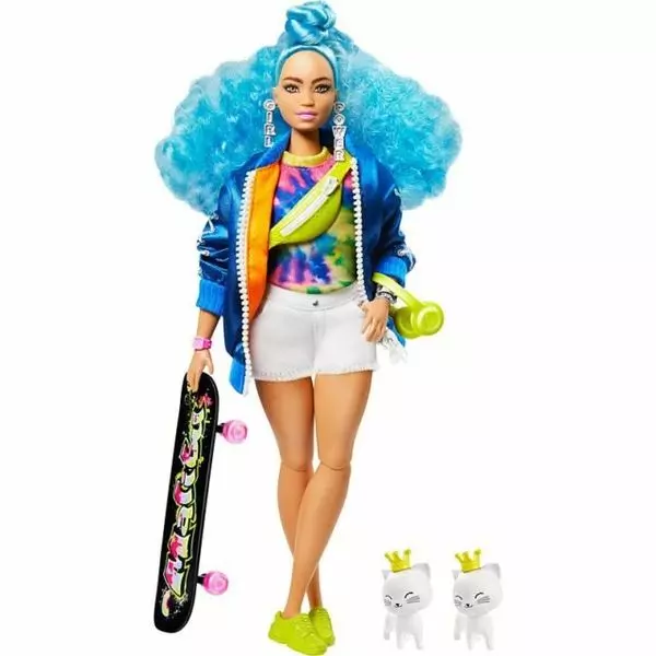 Barbie: Extravagáns kék hajú molett baba gördeszkával és ikercicákkal