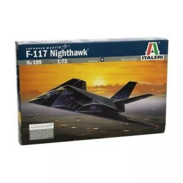 Italeri: F-117A Nighthawk bombázó makett, 1:72