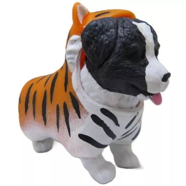 Dress Your Puppy: seria 2 - Saint Bernard în costum tigru