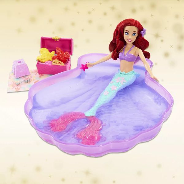 Prințesele Disney: păpușa Ariel și piscina ei