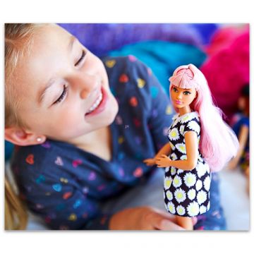 Barbie Fashionistas: lutka Barbie močne postave, v črni obleki - .slika