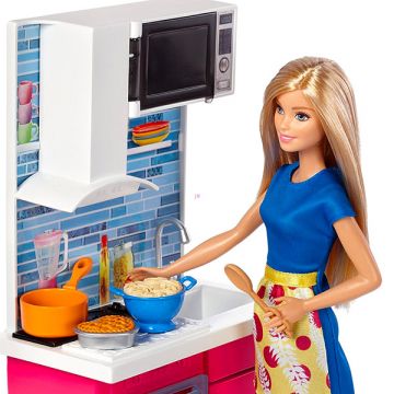 Barbie pohištvo: Kuhinjski set s plavolaso Barbie - .slika