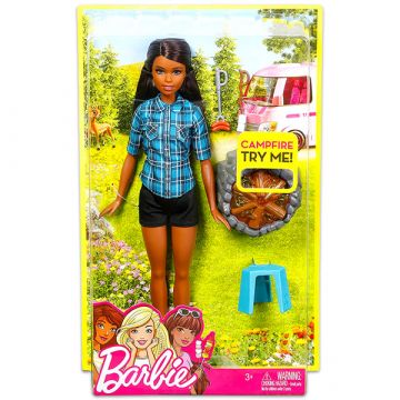 Barbie: Barbie praznuje s taborniškim ognjem - .slika