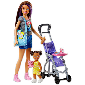 Barbie Skipper: lila-barna hajú bébiszitter Skipper babakocsiban ülő kislánnyal
