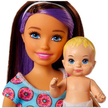 Barbie Skipper: Skipper varuška s punčko v visoki stolček - .slika