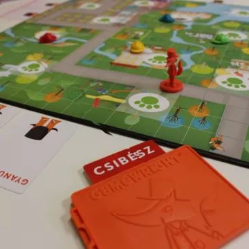 Na urnie lisa - gra planszowa w języku węgierskim - .zdjęcie 