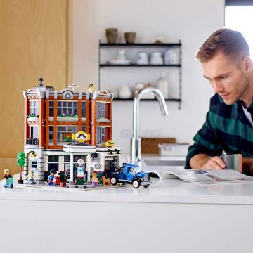Lego Creator: Garajul de pe colț - 10264 - .foto