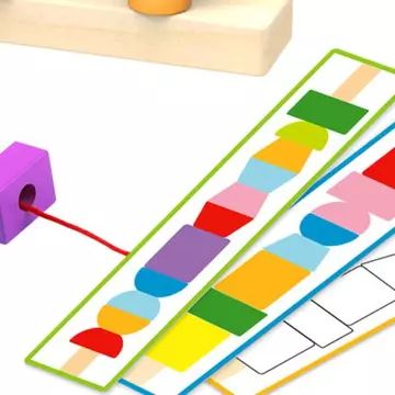Holzperlen-Sortierspiel zur Entwicklungsförderung - . bild aus