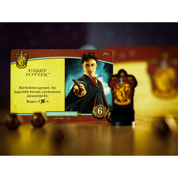 Harry Potter: Roxforti csata - Sötét varázslatok kivédése társasjáték - . kép