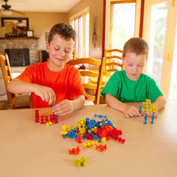 Fat Brain Toys: Tapadókorongos építőjáték - . kép