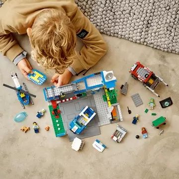LEGO City - Police: Secție de poliție - 60316 - .foto