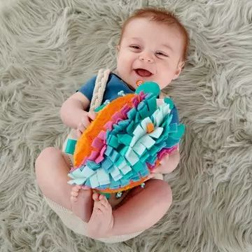 Fisher-Price: Szivárványos sünpajtás - . kép