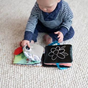 Lamaze: Hernyós foglalkoztató könyv - . kép