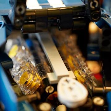 LEGO® Technic: 2022. gada Ford GT 42154 - .attēls