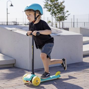 Yvolution: Neon Bolt monopattino a tre ruote con ruote luminose - Verde - .immagine