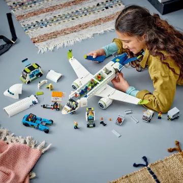 LEGO® City Pasažieru lidmašīna 60367 - .attēls