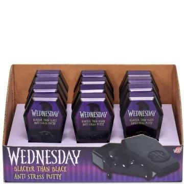 Wednesday: Éjfekete okosgyurma - . kép