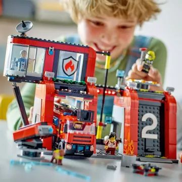 LEGO® City Estação de Bombeiros com Caminhão de Bombeiro 60414 - .Imagem
