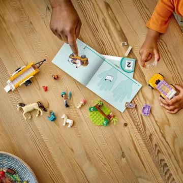 LEGO® Friends: Ló- és póniszállító utánfutó 42634 - . kép