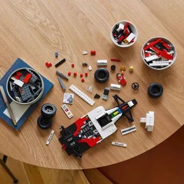 LEGO® Icons McLaren MP4/4 & Ayrton Senna racerbilsæt 10330 - .billede