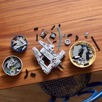 LEGO® Vojna zvezd: Millennium Falcon 75375 - .slika