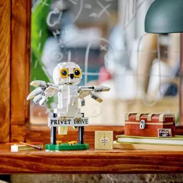 LEGO® Harry Potter: Hedwig na Privet Drive št. 4 76425 - .slika