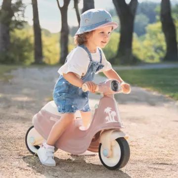 Smoby: Różowy skuter Vespa na pedały - .zdjęcie 