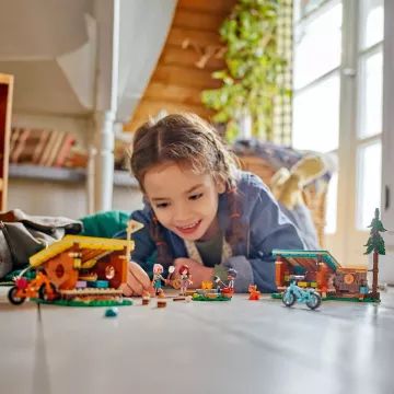 LEGO® FRIENDS: Wygodne chaty na obozie przygód 42624 - .zdjęcie 