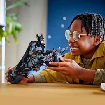 LEGO® DC Batman: Batman építőfigura és a batmotor 76273 - . kép