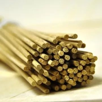 Espetos de madeira, 30 cm - pacote com 10 unidades - .Imagem