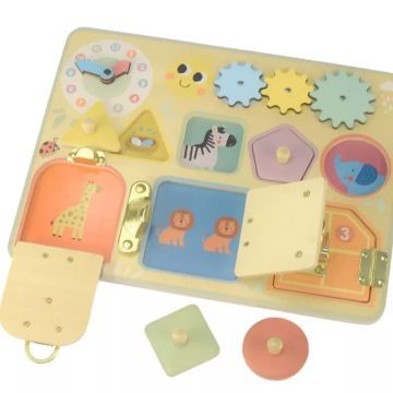 Tooky Toy: tegevustahvel lukkude, kujundite ja hammasratastega - 26 x 31 cm - .pilt