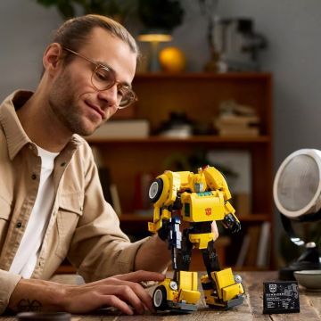 LEGO® Icons Transformers Űrdongó 10338 - . kép