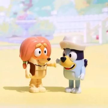 Bluey: Set dublu cu figurine - Doctor Indy și Bluey - .foto