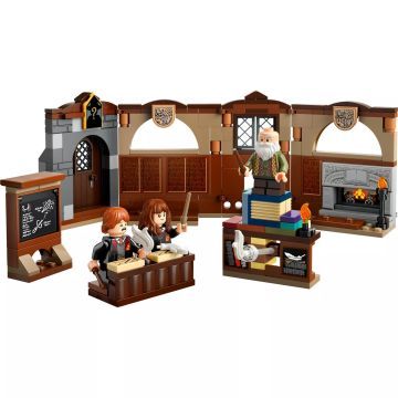 LEGO® Harry Potter Bradavická škola: Hodina kouzel 76442 - .obrázek