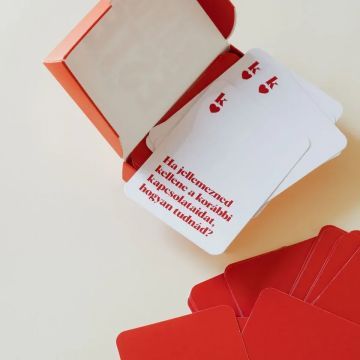 Ontmoeting - kaartspel in het Hongaars - .afbeelding