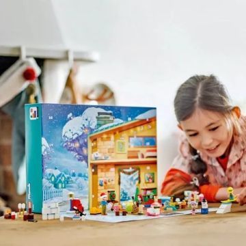 LEGO® Friends Adventi naptár 2024 42637 CSOMAGOLÁSSÉRÜLT - . kép