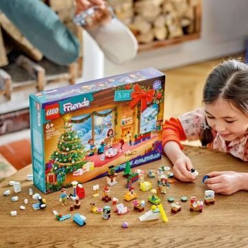 LEGO® Friends Adventi naptár 2024 42637 CSOMAGOLÁSSÉRÜLT - . kép
