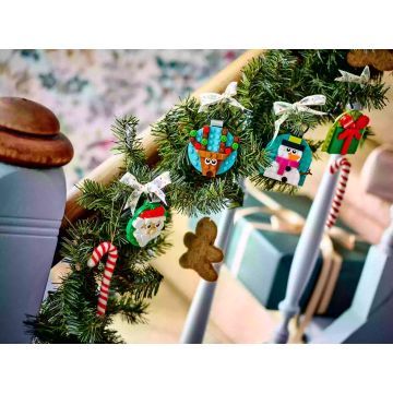 LEGO® Iconic Karácsonyi díszválogatás 40744 - . kép