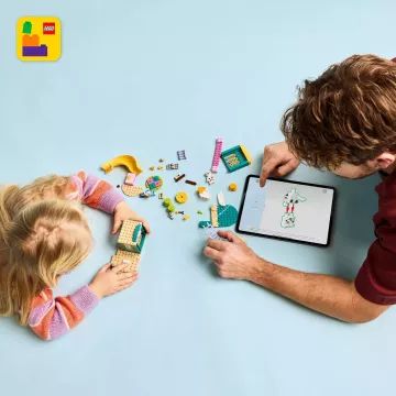 LEGO® Bluey Wesołe przygody Bluey i Chloe na placu zabaw 11201 - .zdjęcie 