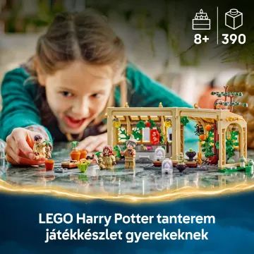 LEGO® Harry Potter Castelul Hogwarts: Lecție de Herbologie 76445 - .foto