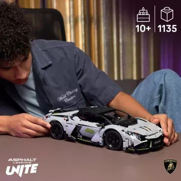 LEGO® Technic Lamborghini Revuelto supersportovní auto 42214 - .obrázek