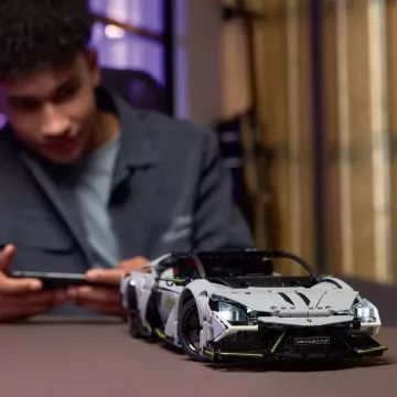 LEGO® Technic Lamborghini Revuelto szuper sportautó 42214 - . kép