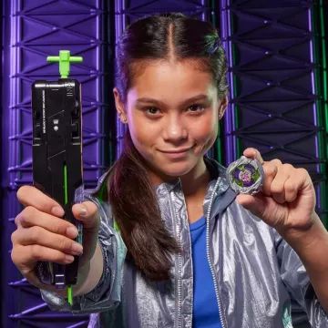 Beyblade X Victory Grip Deluxe launcher en Saber Samurai tol. - .afbeelding