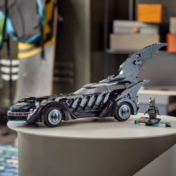 LEGO® Marvel Eternul Batman Batmobil 76304 - AMBALAJ DETERIORAT - .foto