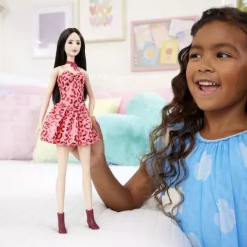 Barbie: Fashionista lutka v roza obleki z vzorcem roza panterja - .slika