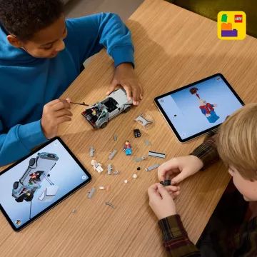 LEGO® Speed Champions Η Χρονομηχανή από την 