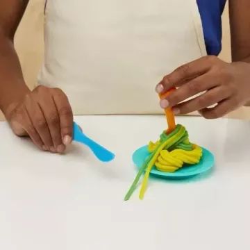 Play-Doh: Mini mașină de paste - .foto