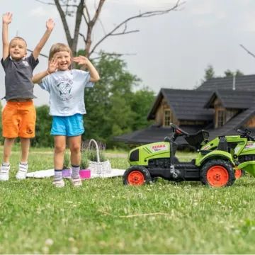 Falk: Trator a pedais Claas - com reboque - .Imagem